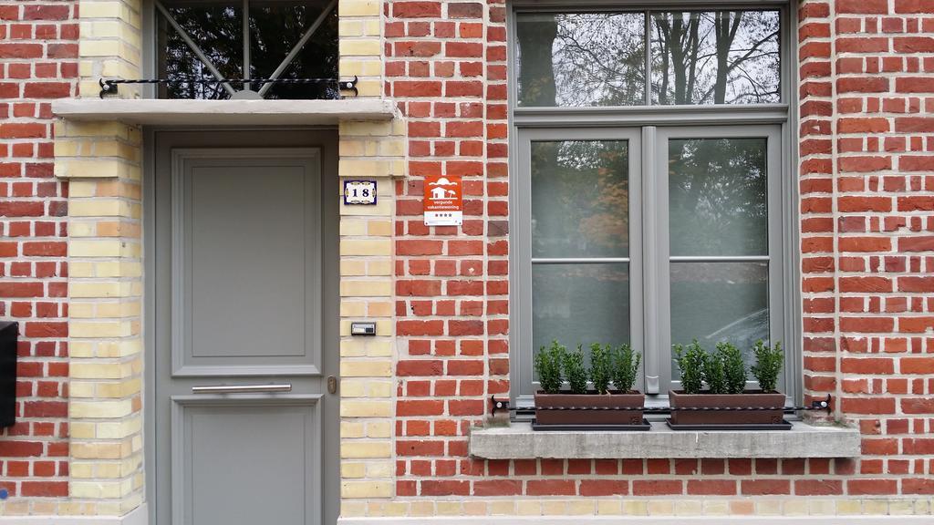 Вилла Ypres Ramparts House Номер фото